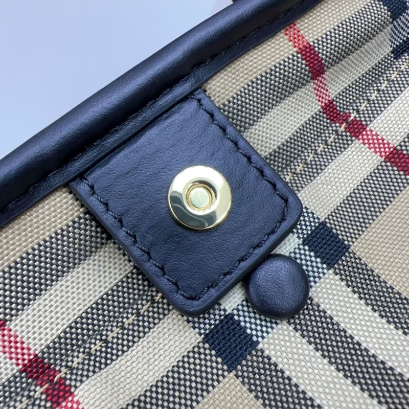 Bv*b*rry shopping bags